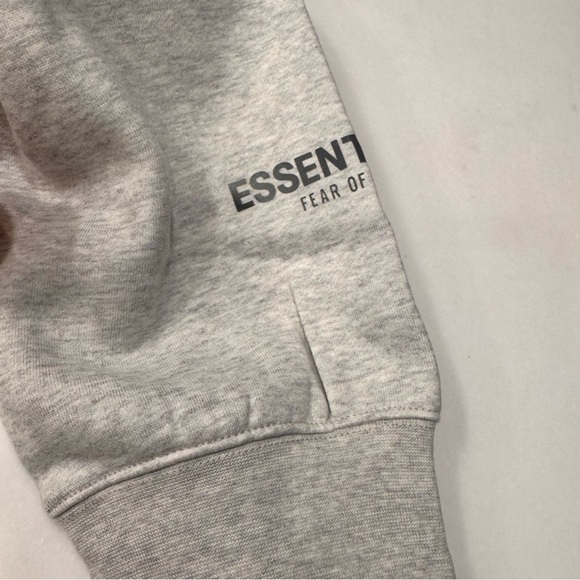 Fear of God Essentials Light Oatmeal Pullover Hoodie Size Large NWT - Picture 2 of 9